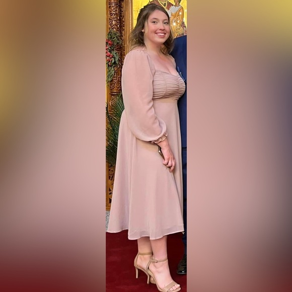 Pink Envy and Grace dress - Picture 3 of 3